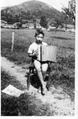 Michel 4 en 1951.jpg